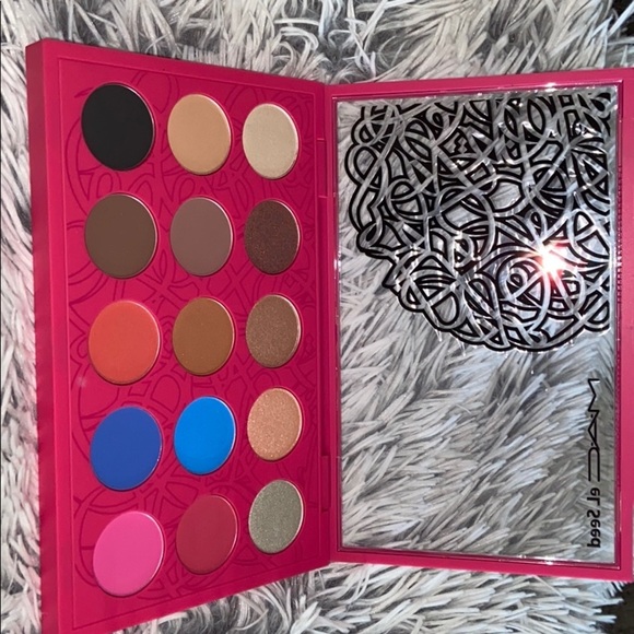 MAC El Seed Full face Eyeshadow makeup kit - Picture 6 of 15